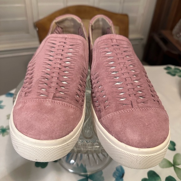 New! Women's Mauve Pink Slip-On Shoes - Picture 8 of 10